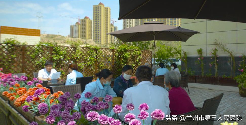 勠力同心终圆梦，踔厉奋发再起航